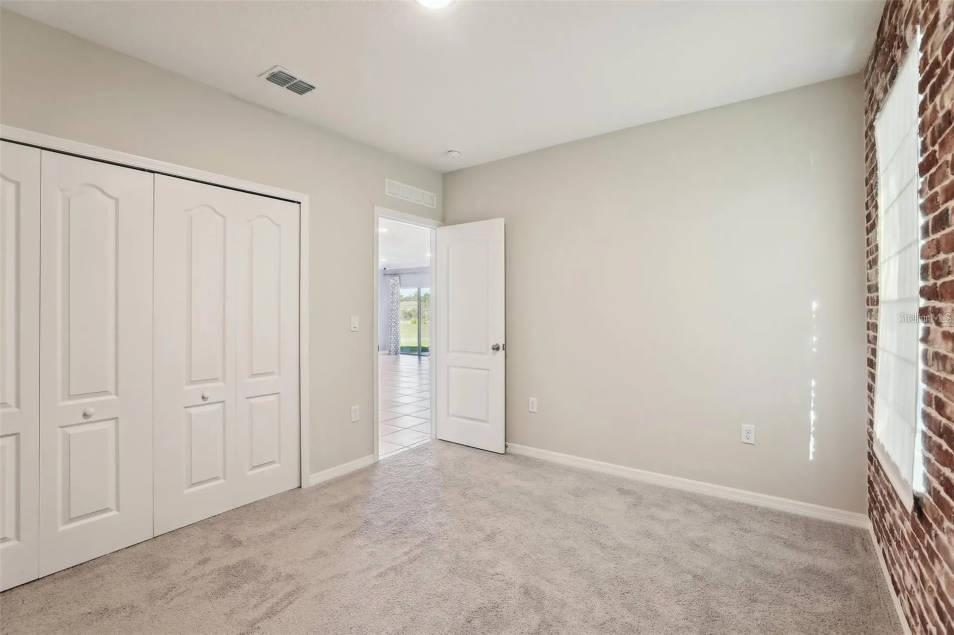 2410 Park Avenue Indian Lake Estates FL 33855