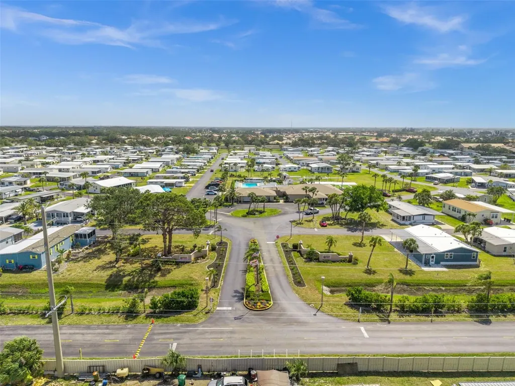 561 Longwood Drive Venice FL 34285