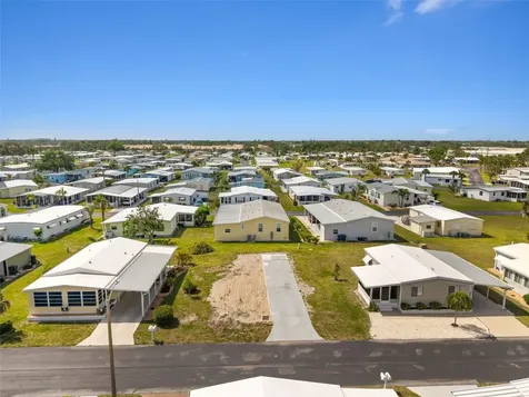 561 Longwood Drive Venice FL 34285