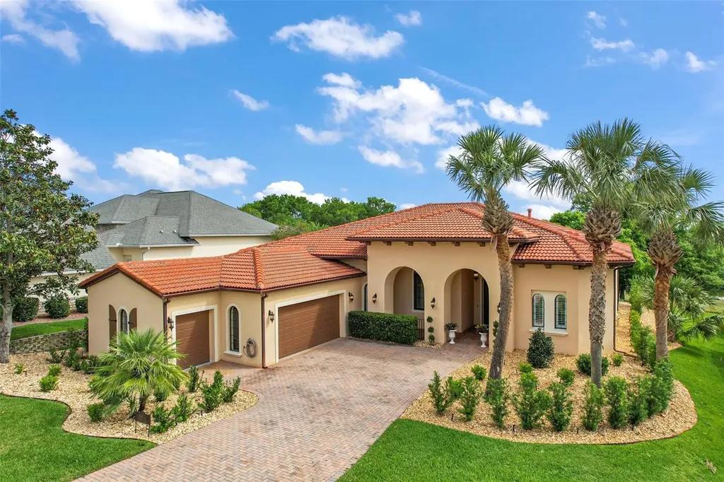 38716 Oak Place Court Lady Lake FL 32159
