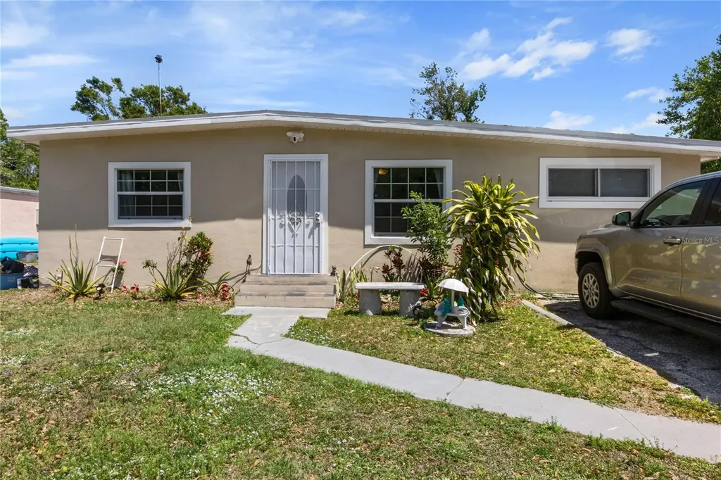 215 Melody Lane Largo FL 33771