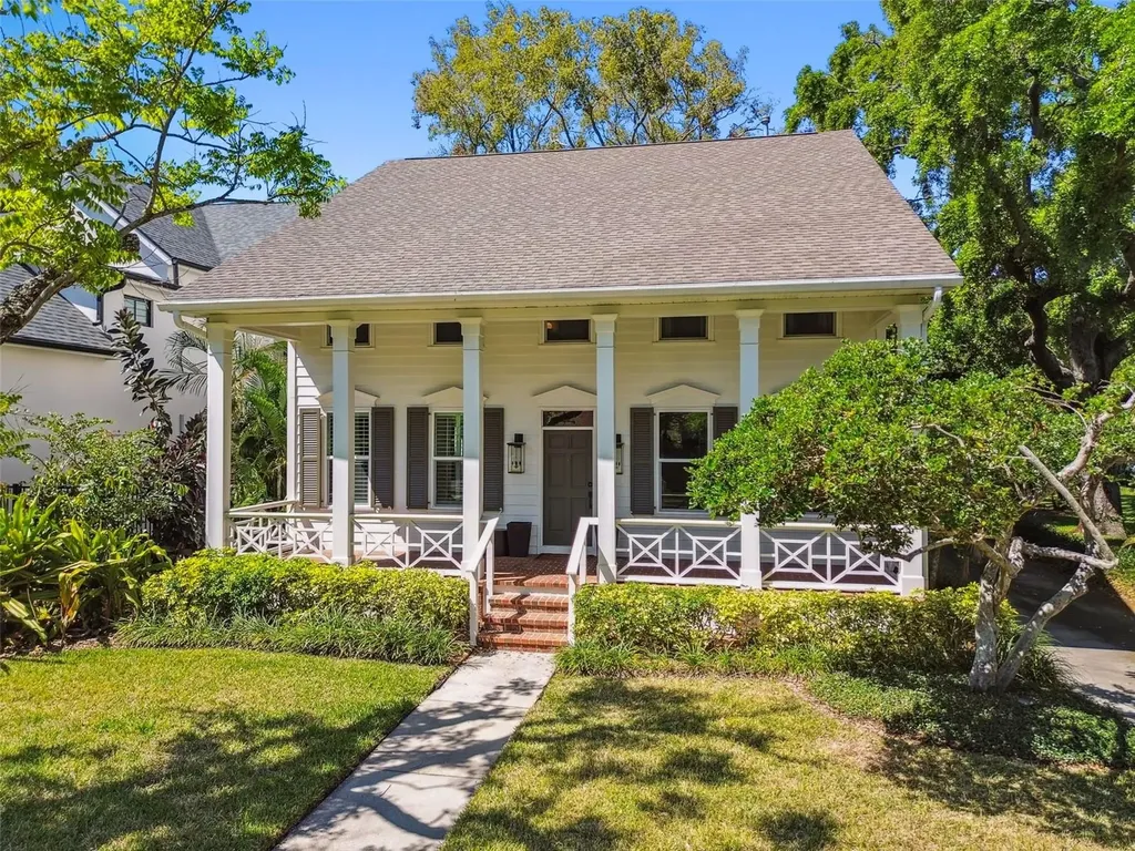 817 S Woodlyn Drive Tampa FL 33609