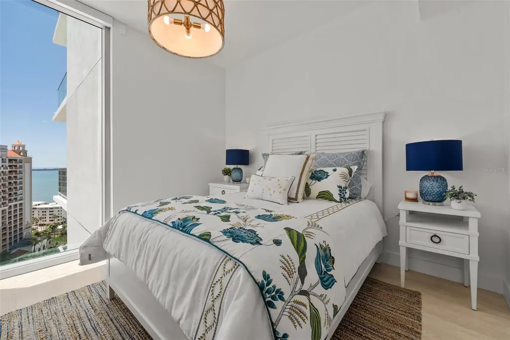 301 Quay Commons Sarasota FL 34236