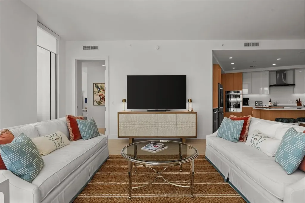 301 Quay Commons Sarasota FL 34236