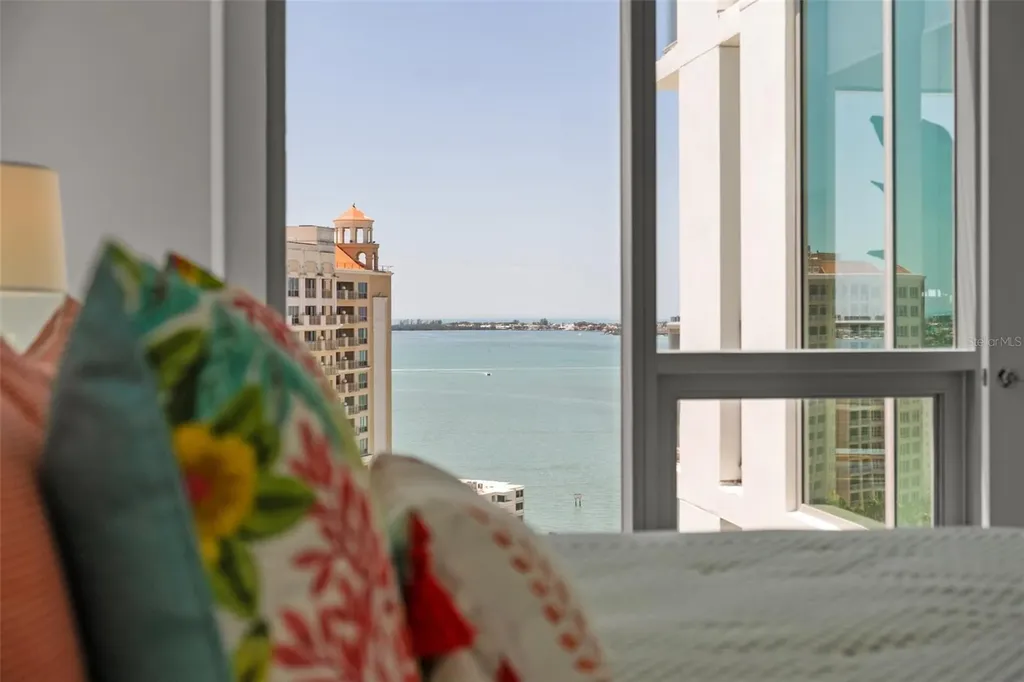 301 Quay Commons Sarasota FL 34236