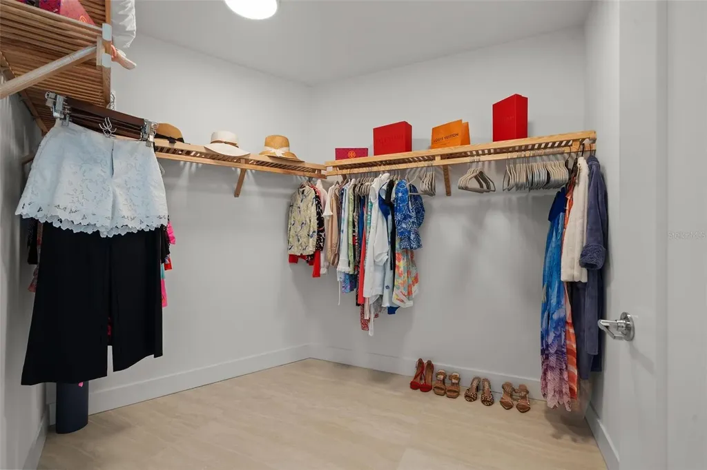 301 Quay Commons Sarasota FL 34236