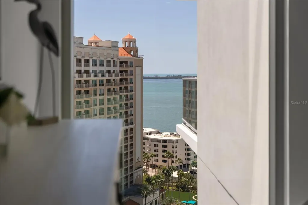 301 Quay Commons Sarasota FL 34236