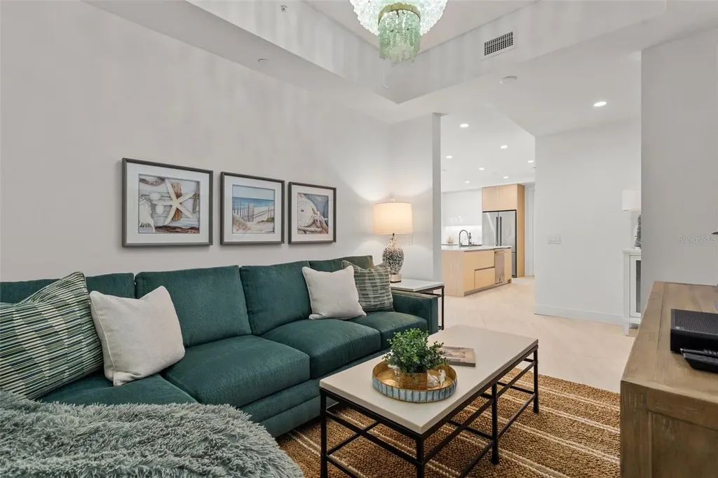 301 Quay Commons Sarasota FL 34236