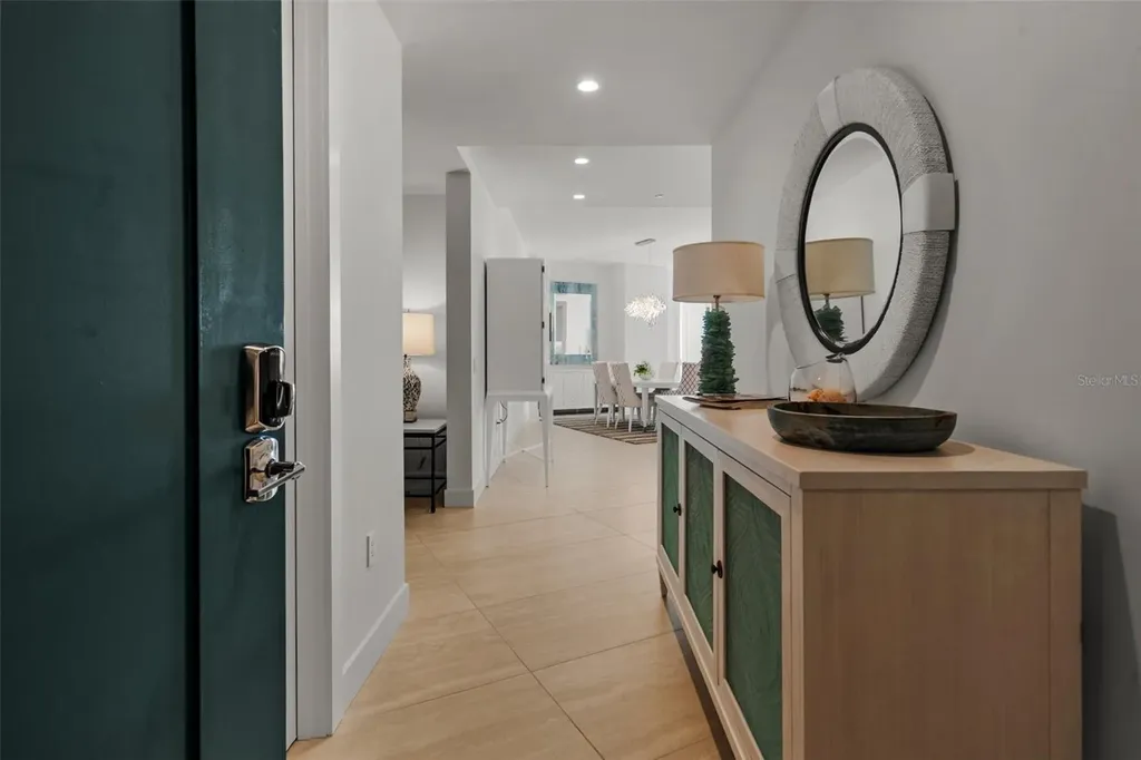 301 Quay Commons Sarasota FL 34236