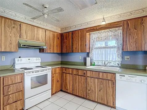 10819 Los Santos Drive Port Richey FL 34668
