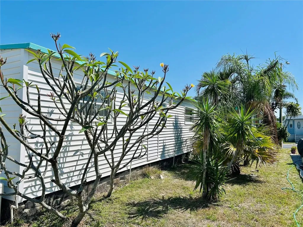 9790 66th Street N Pinellas Park FL 33782