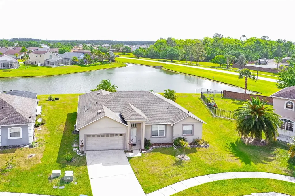 5422 Crepe Myrtle Circle Kissimmee FL 34758