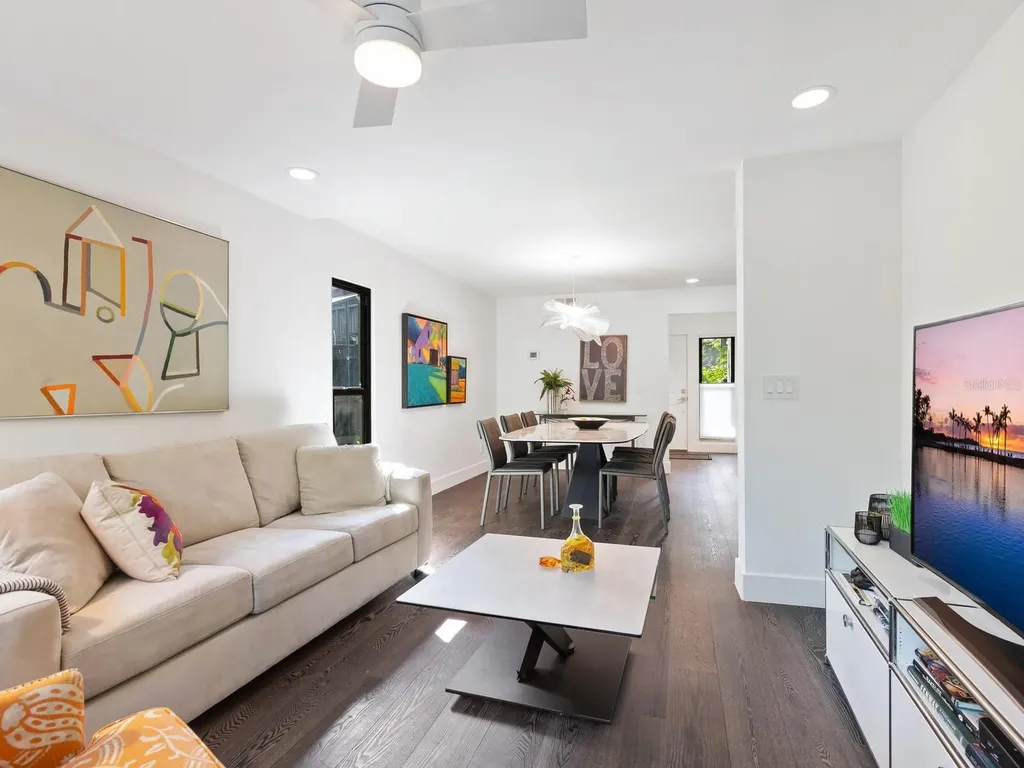 1493 Landings Lake Drive Sarasota FL 34231