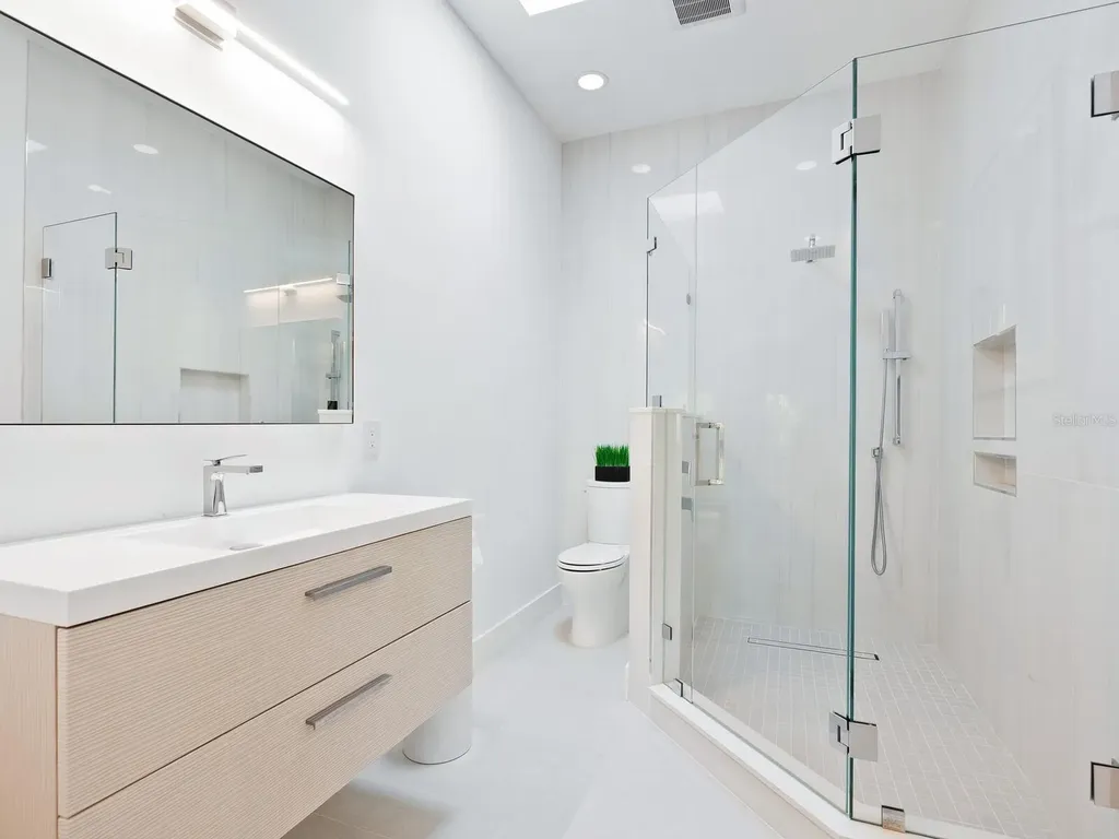 1493 Landings Lake Drive Sarasota FL 34231