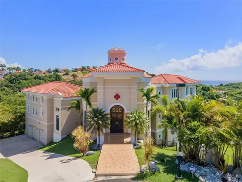 44 Cocoloba Street Humacao PR 00791