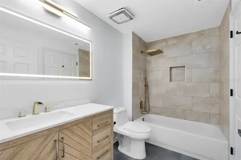 6685 Queens Borough Avenue Orlando FL 32835