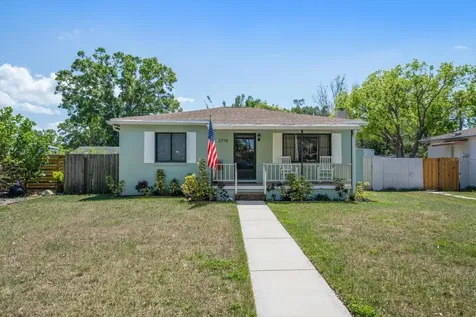 2718 35th Avenue N St Petersburg FL 33713