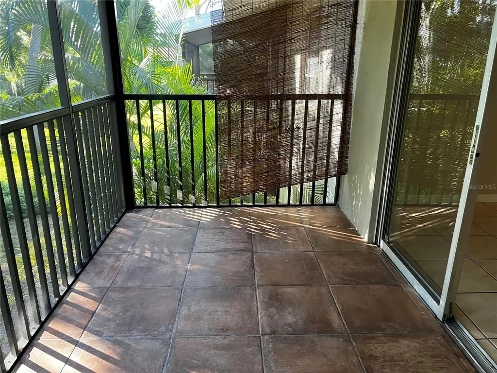 900 La Costa Circle Sarasota FL 34237