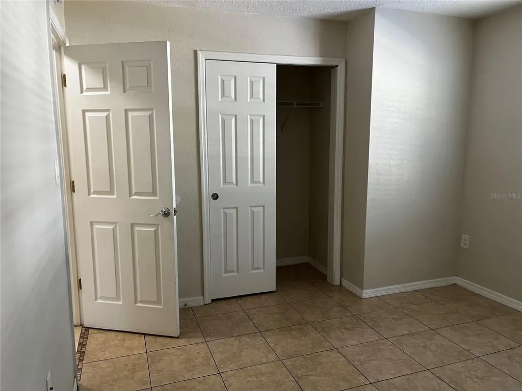 900 La Costa Circle Sarasota FL 34237