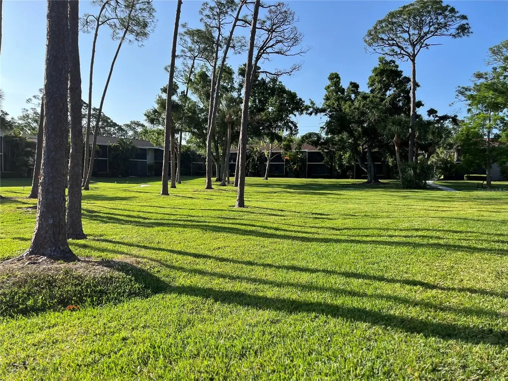 900 La Costa Circle Sarasota FL 34237