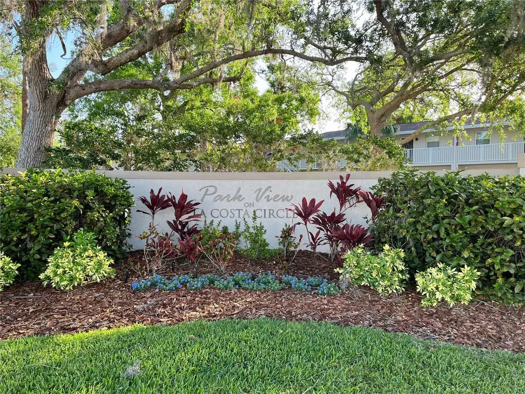 900 La Costa Circle Sarasota FL 34237