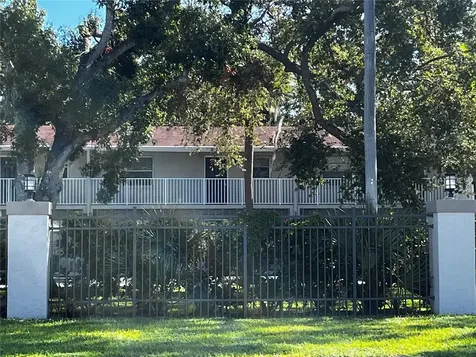 900 La Costa Circle Sarasota FL 34237