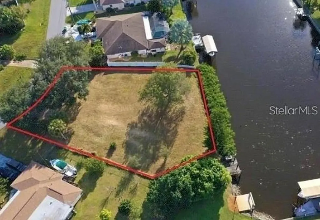 550 E Tarpon Boulevard NW Port Charlotte FL 33952