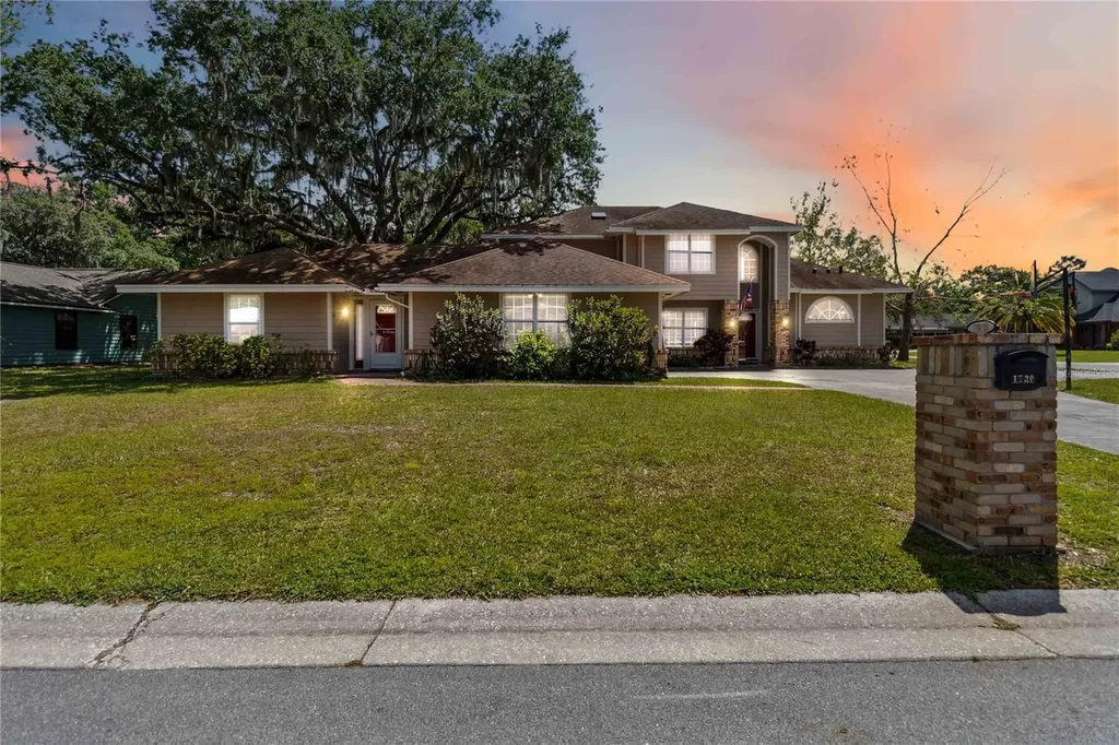 1730 King Henry Drive Kissimmee FL 34744