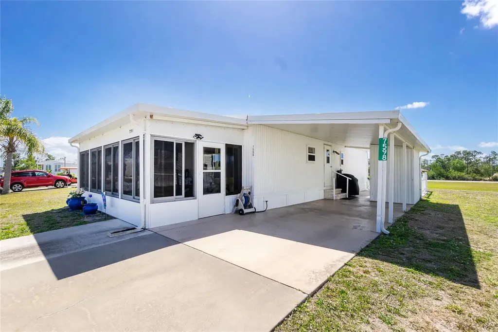 7598 Ratan Circle Port Charlotte FL 33981