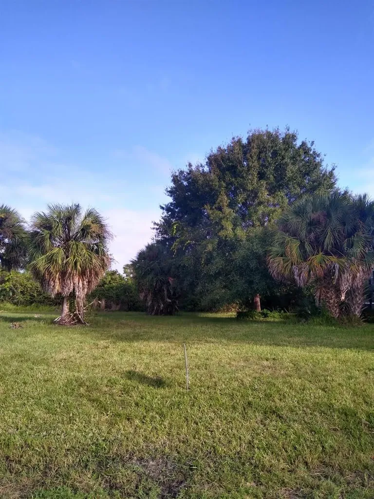 81 Long Meadow Place Rotonda West FL 33947