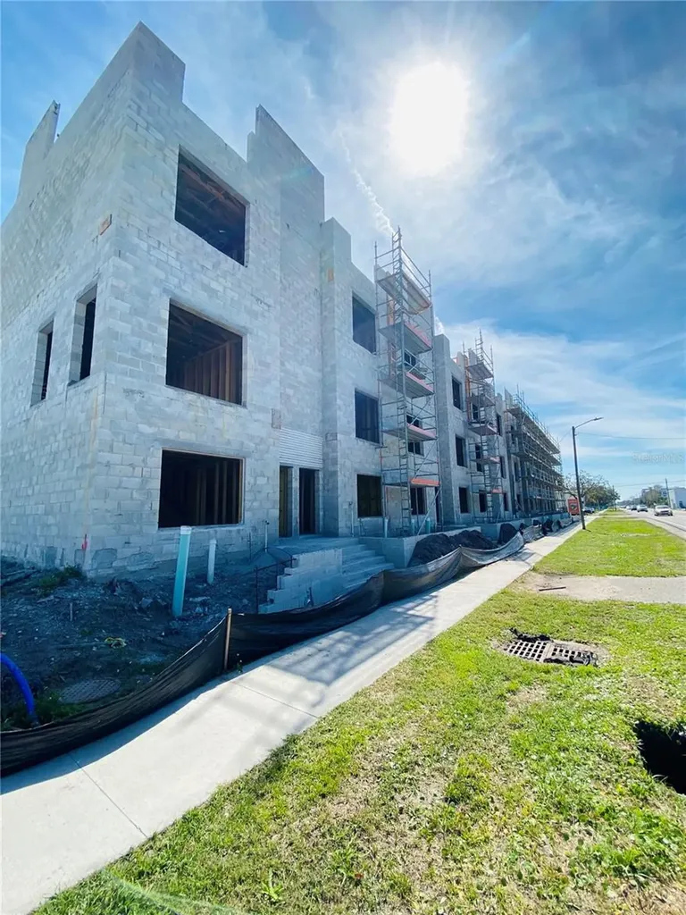 4723 W Price Avenue Tampa FL 33611