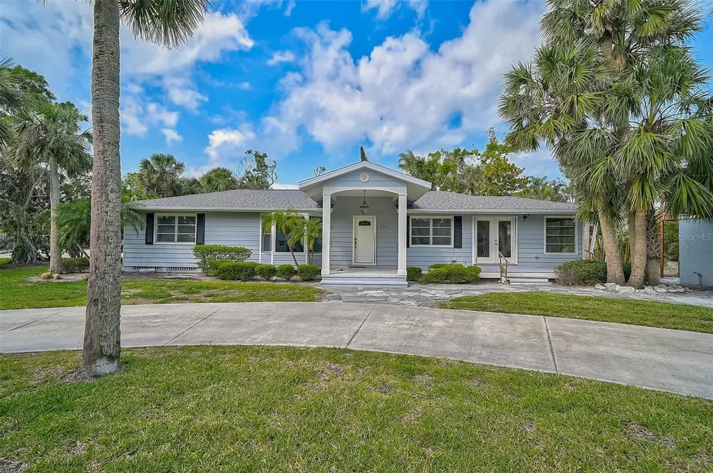 105 Island Circle Sarasota FL 34242