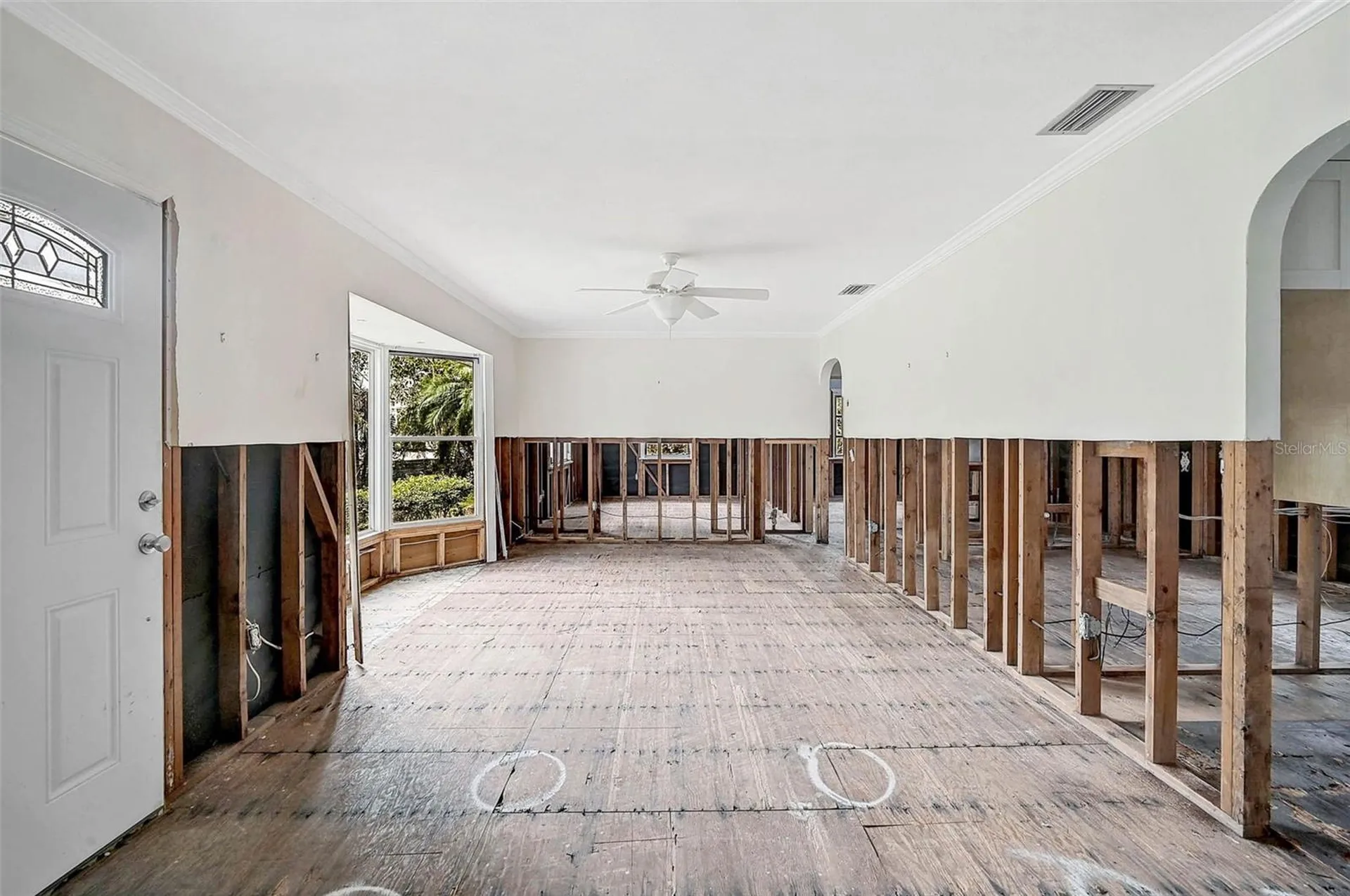 105 Island Circle Sarasota FL 34242