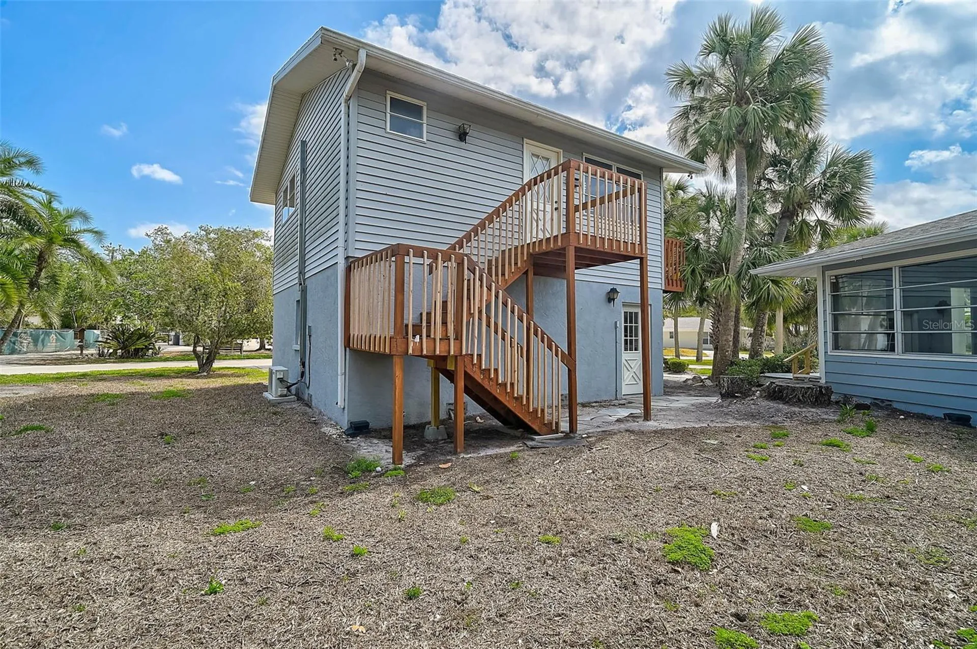 105 Island Circle Sarasota FL 34242