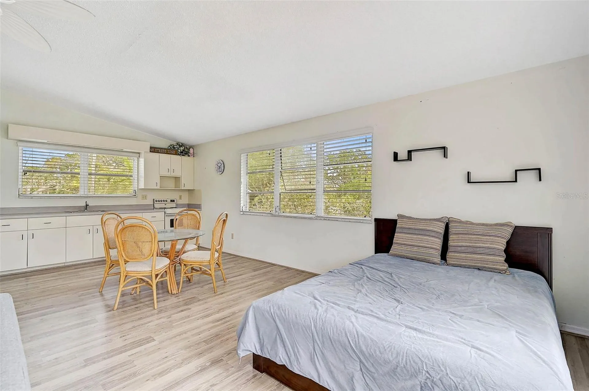 105 Island Circle Sarasota FL 34242