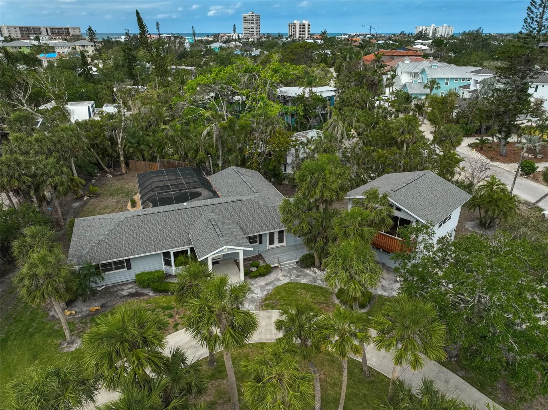 105 Island Circle Sarasota FL 34242