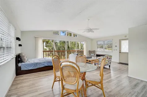 105 Island Circle Sarasota FL 34242