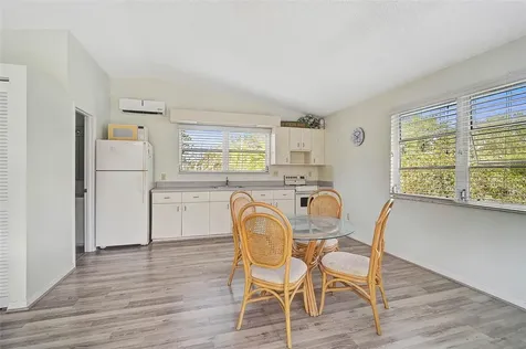 105 Island Circle Sarasota FL 34242
