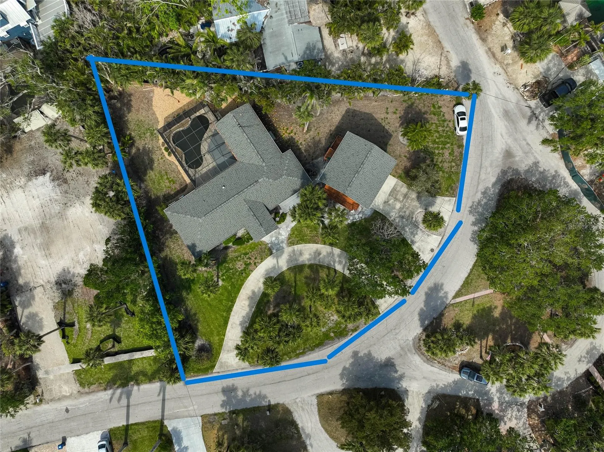 105 Island Circle Sarasota FL 34242