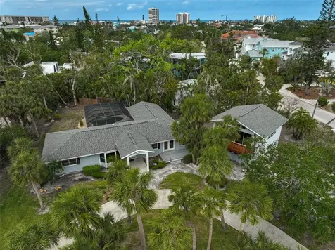 105 Island Circle Sarasota FL 34242