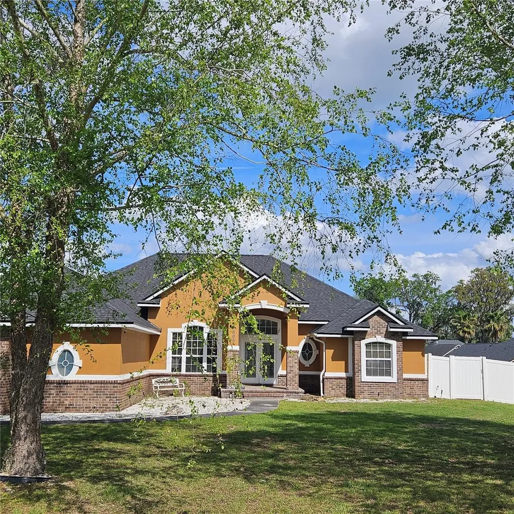4509 NW Wisteria Drive Lake City FL 32055