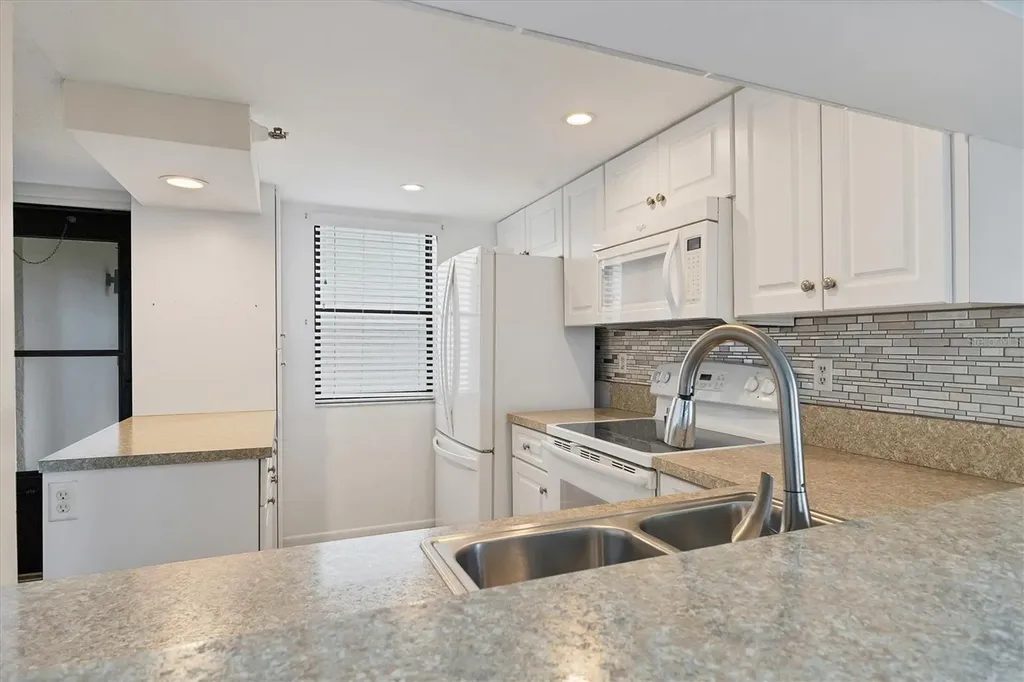 1701 Beach Road Englewood FL 34223