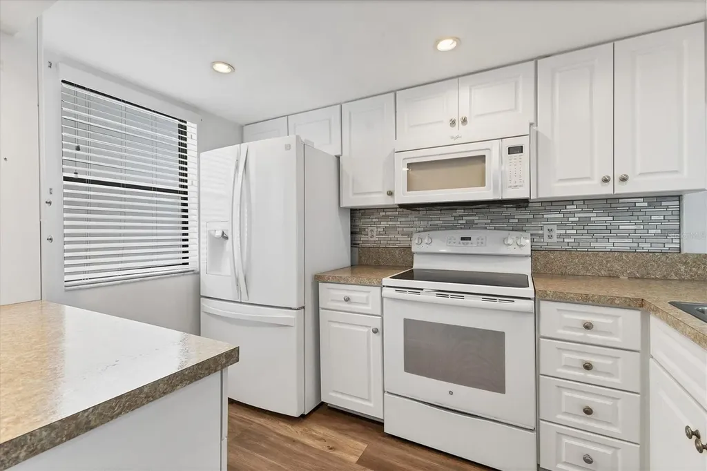 1701 Beach Road Englewood FL 34223