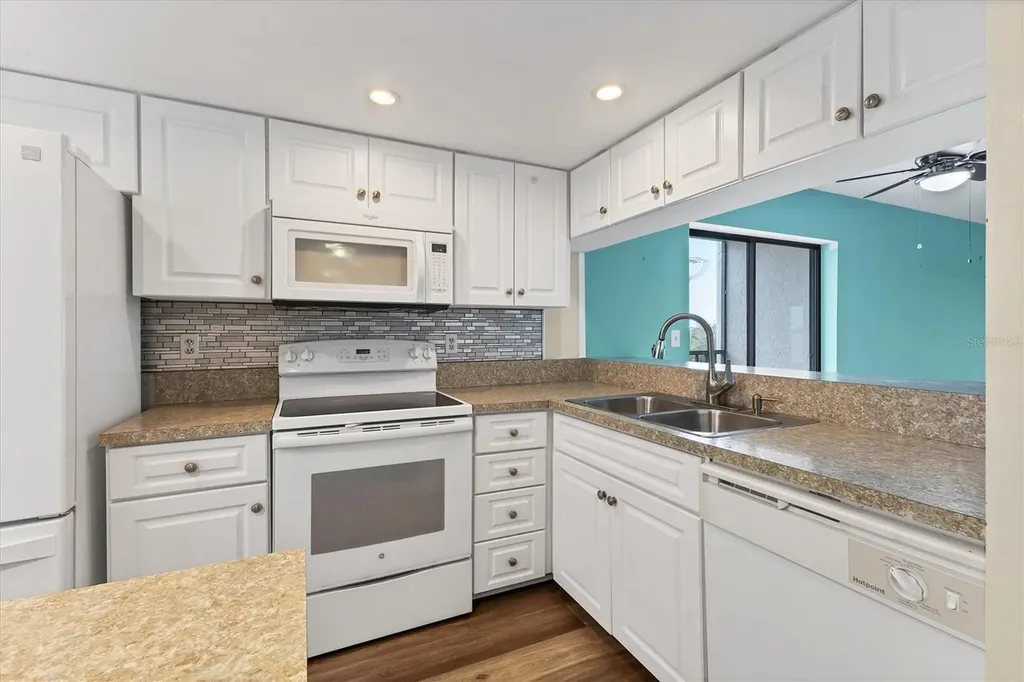 1701 Beach Road Englewood FL 34223