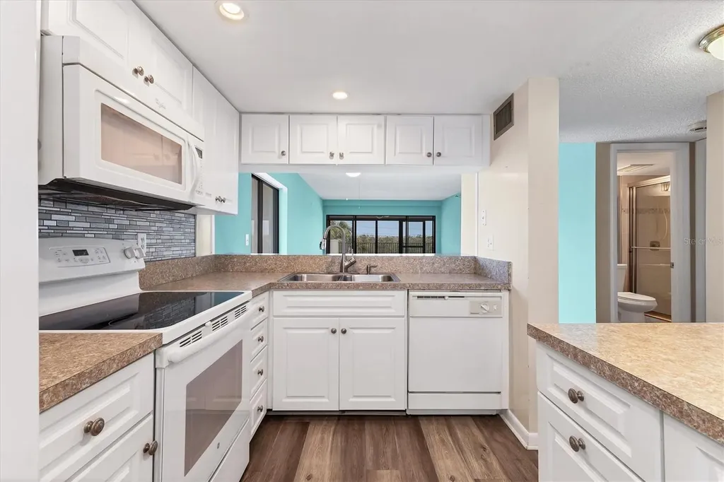 1701 Beach Road Englewood FL 34223