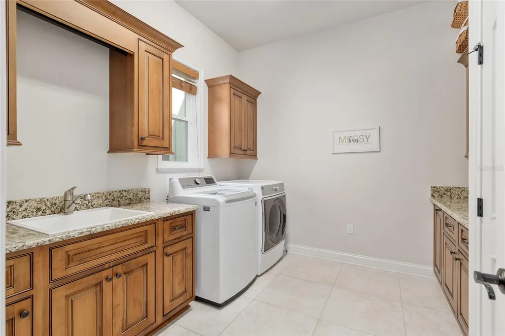 14742 NW 11th Place Newberry FL 32669