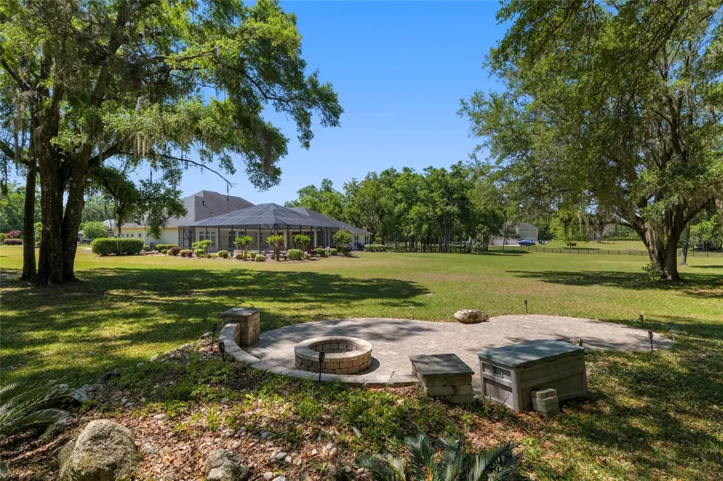 14742 NW 11th Place Newberry FL 32669