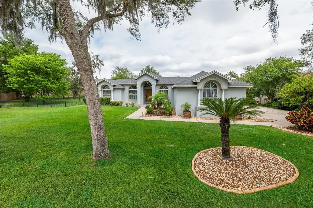 4560 Woodlands Village Drive Orlando FL 32835