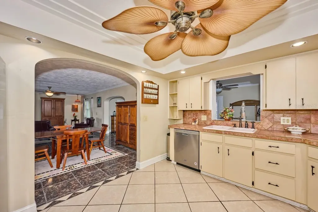6589 Banyan Drive Indian Lake Estates FL 33855