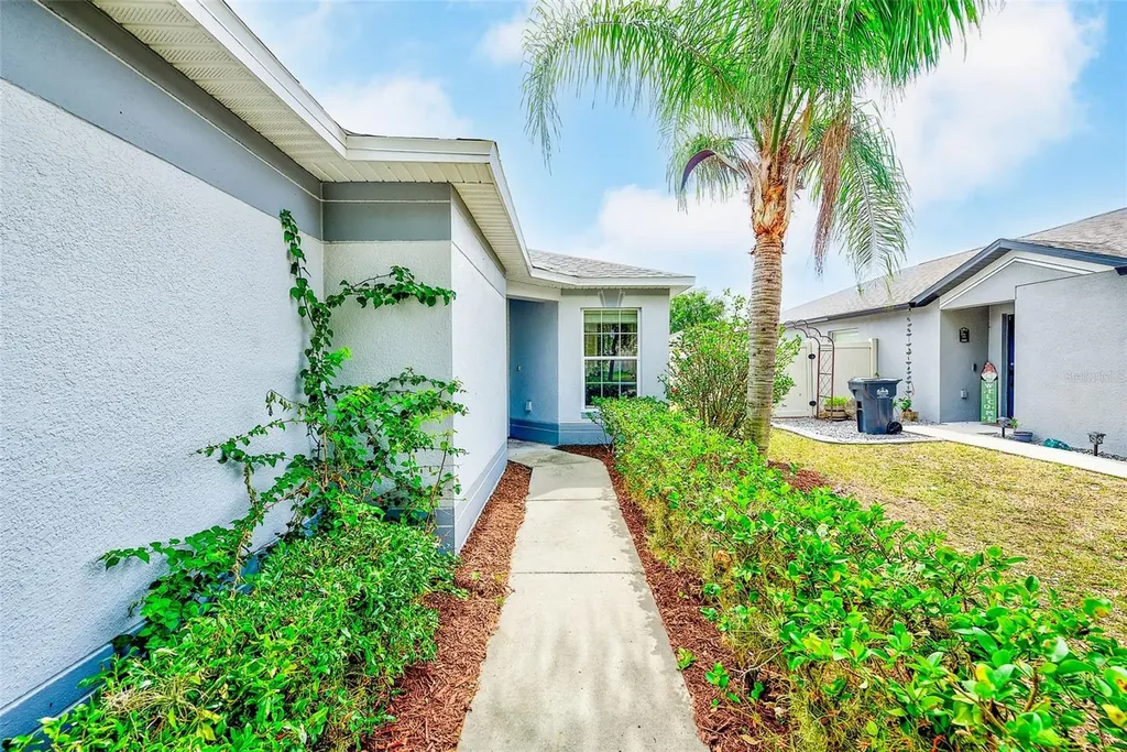15410 Quail Woods Place Ruskin FL 33573